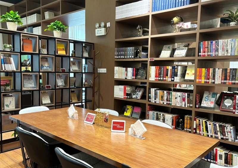 圖書(shū)館電子墨水屏標(biāo)簽的優(yōu)勢(shì)