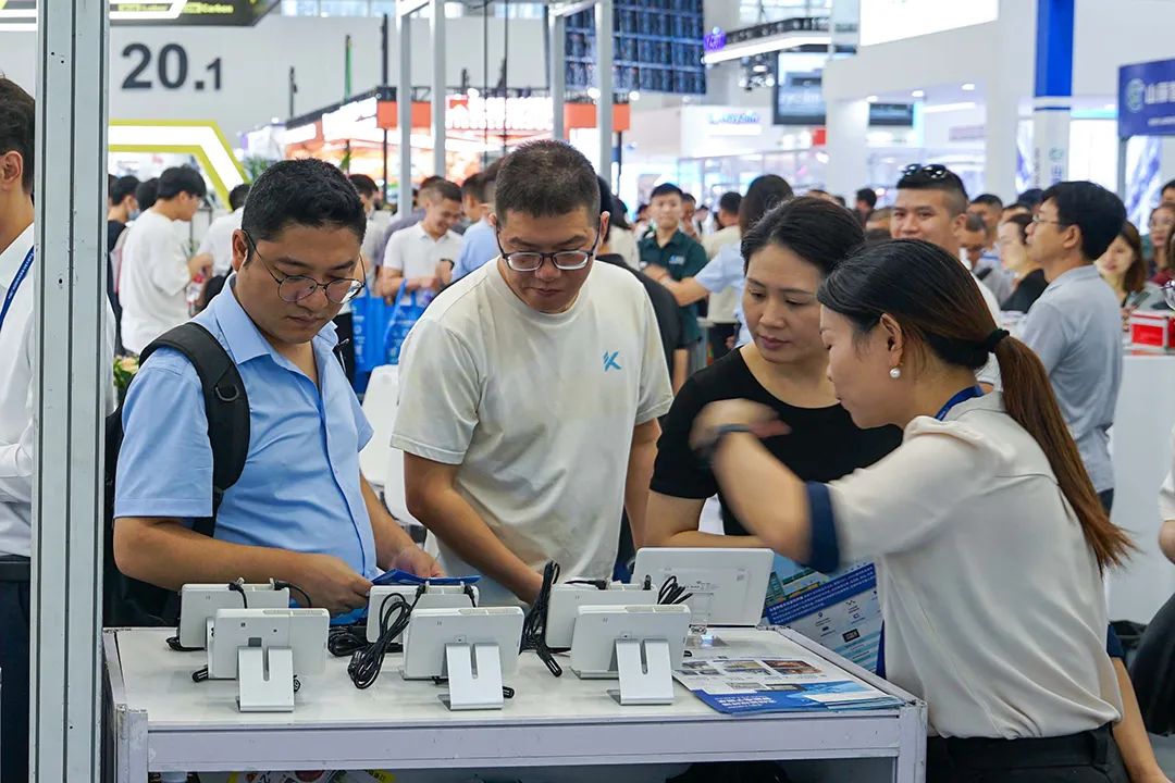 云里物里無線監(jiān)控終端